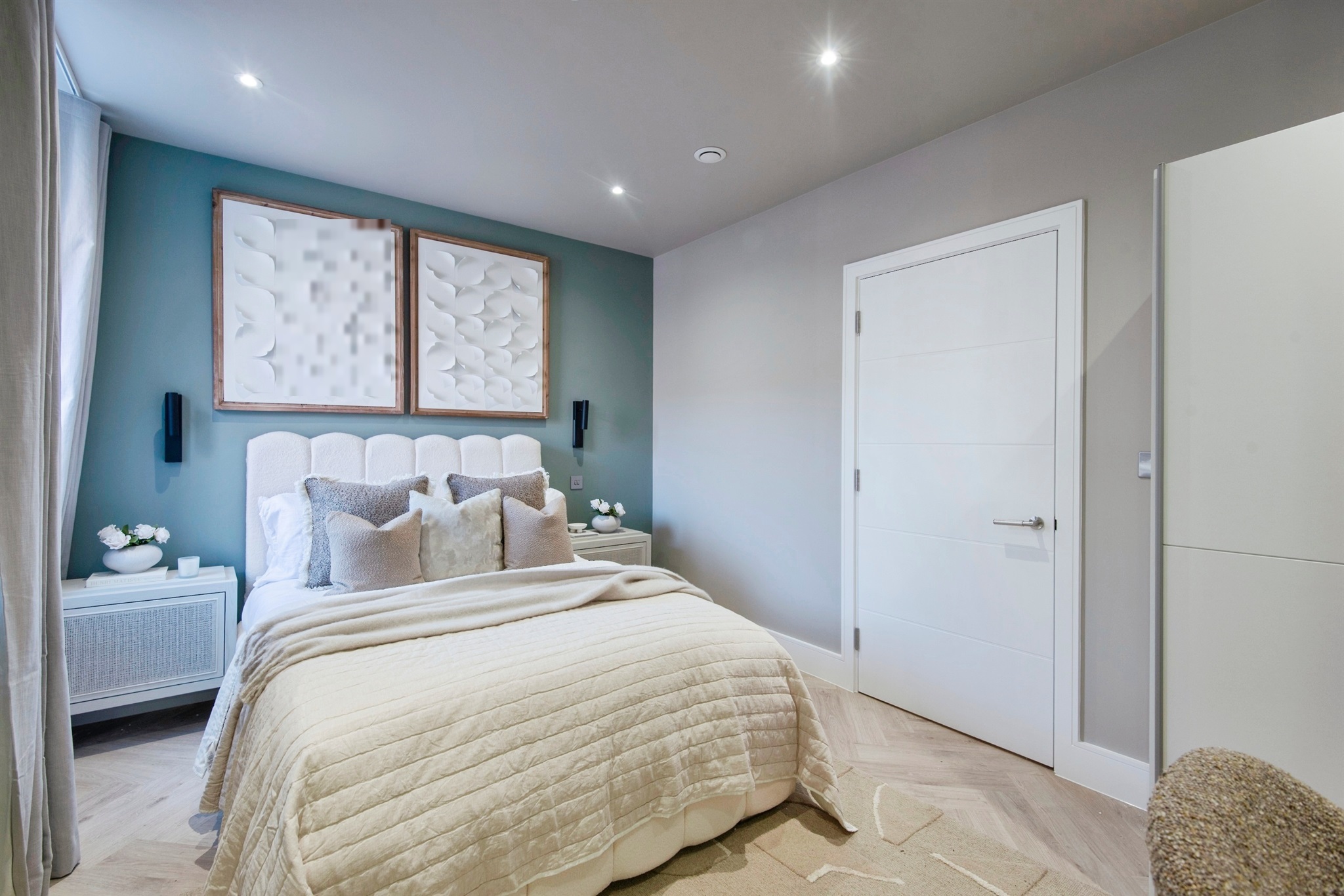 3 Bedroom Flat + Terrace + Bathroom + Shower Room